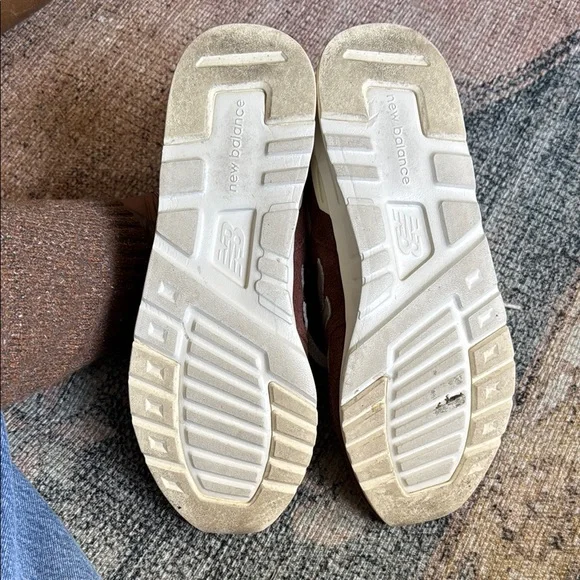 New Balance Sneakers - Picture 4 of 8